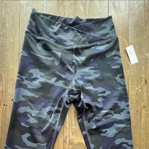 Gap teen grey tone camo Cross front legging xs bnwt